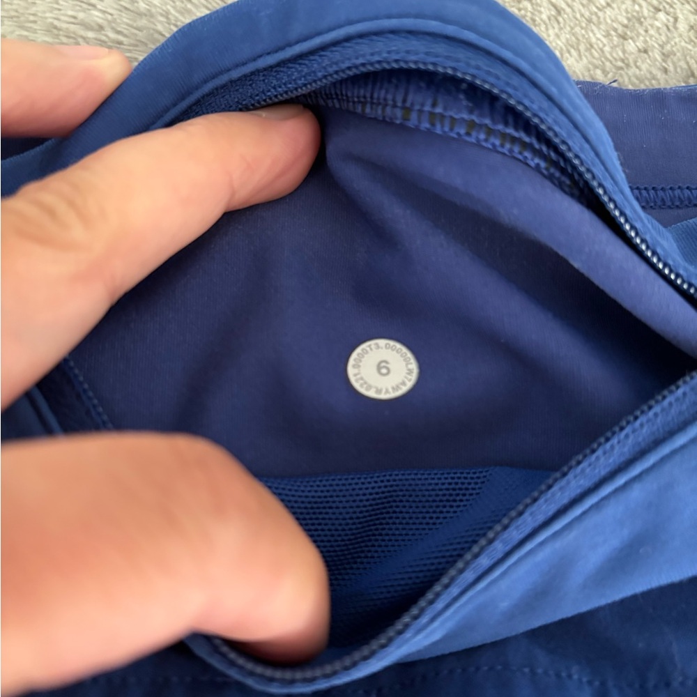 lululemon athletica navy blue running shorts - Picture 3 of 3